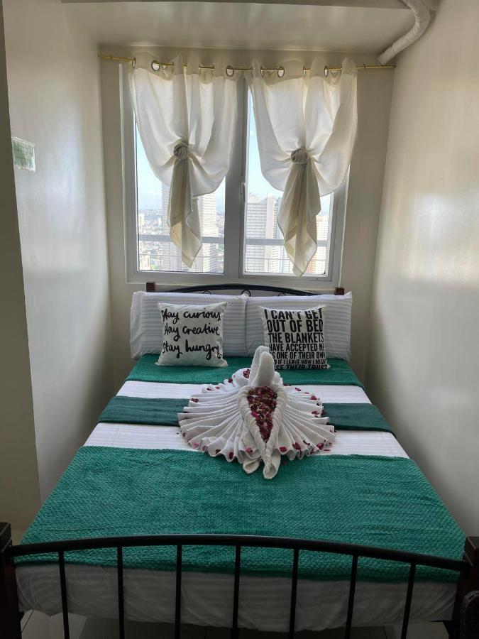 Stays At Green Residences 1 Studio Room Couples Bed With Complimentary Breakfast For 2 Μανίλα Εξωτερικό φωτογραφία