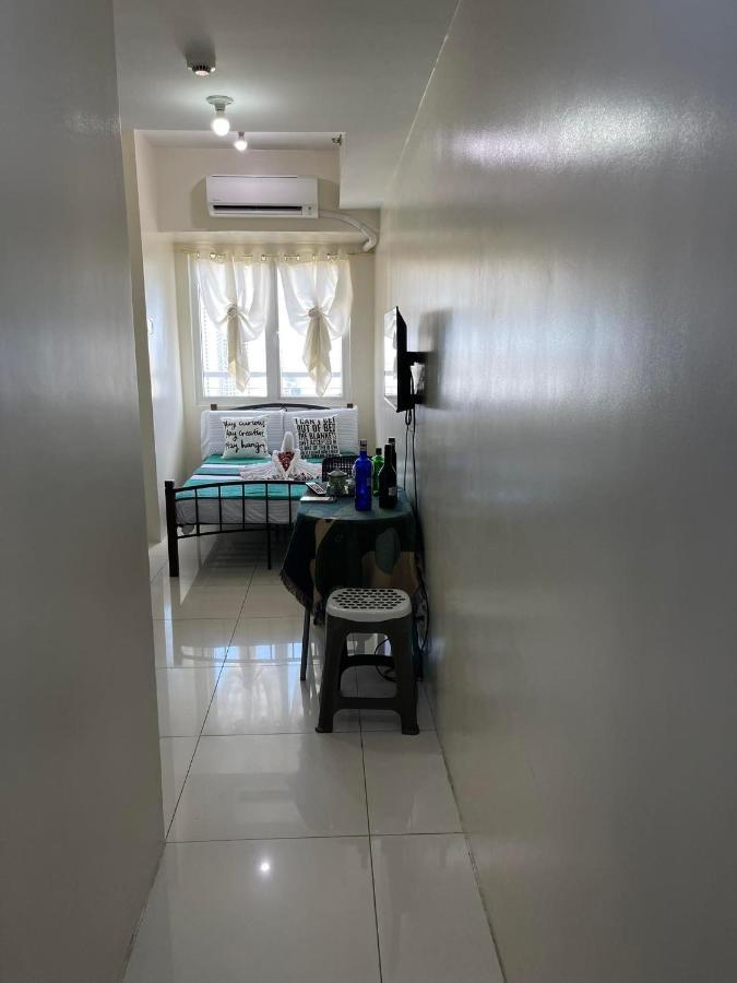 Stays At Green Residences 1 Studio Room Couples Bed With Complimentary Breakfast For 2 Μανίλα Εξωτερικό φωτογραφία