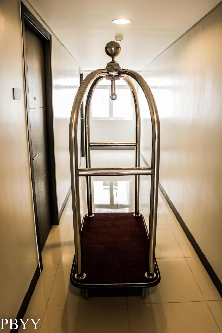 Stays At Green Residences 1 Studio Room Couples Bed With Complimentary Breakfast For 2 Μανίλα Εξωτερικό φωτογραφία