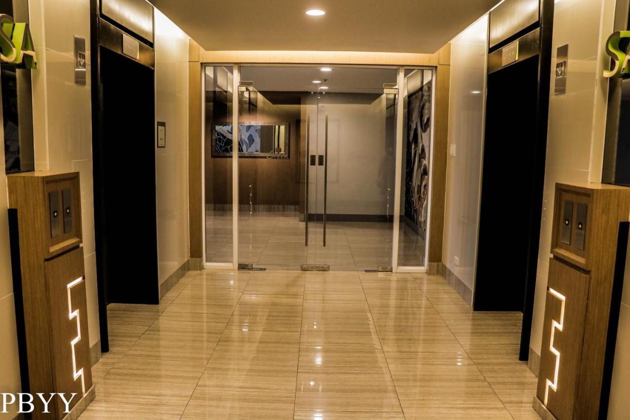 Stays At Green Residences 1 Studio Room Couples Bed With Complimentary Breakfast For 2 Μανίλα Εξωτερικό φωτογραφία
